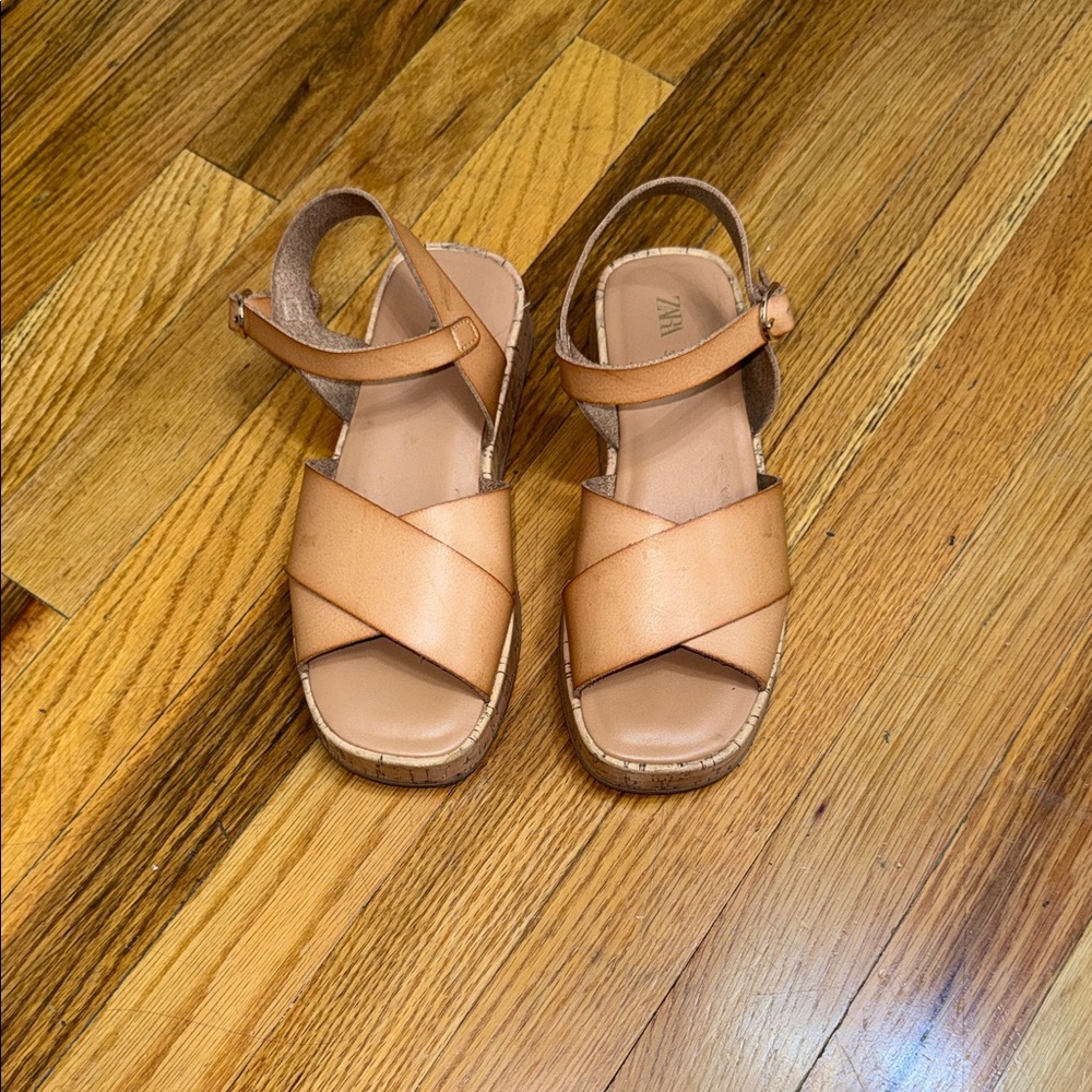 ZARA Girls Tan Platform Sandals – Size 34